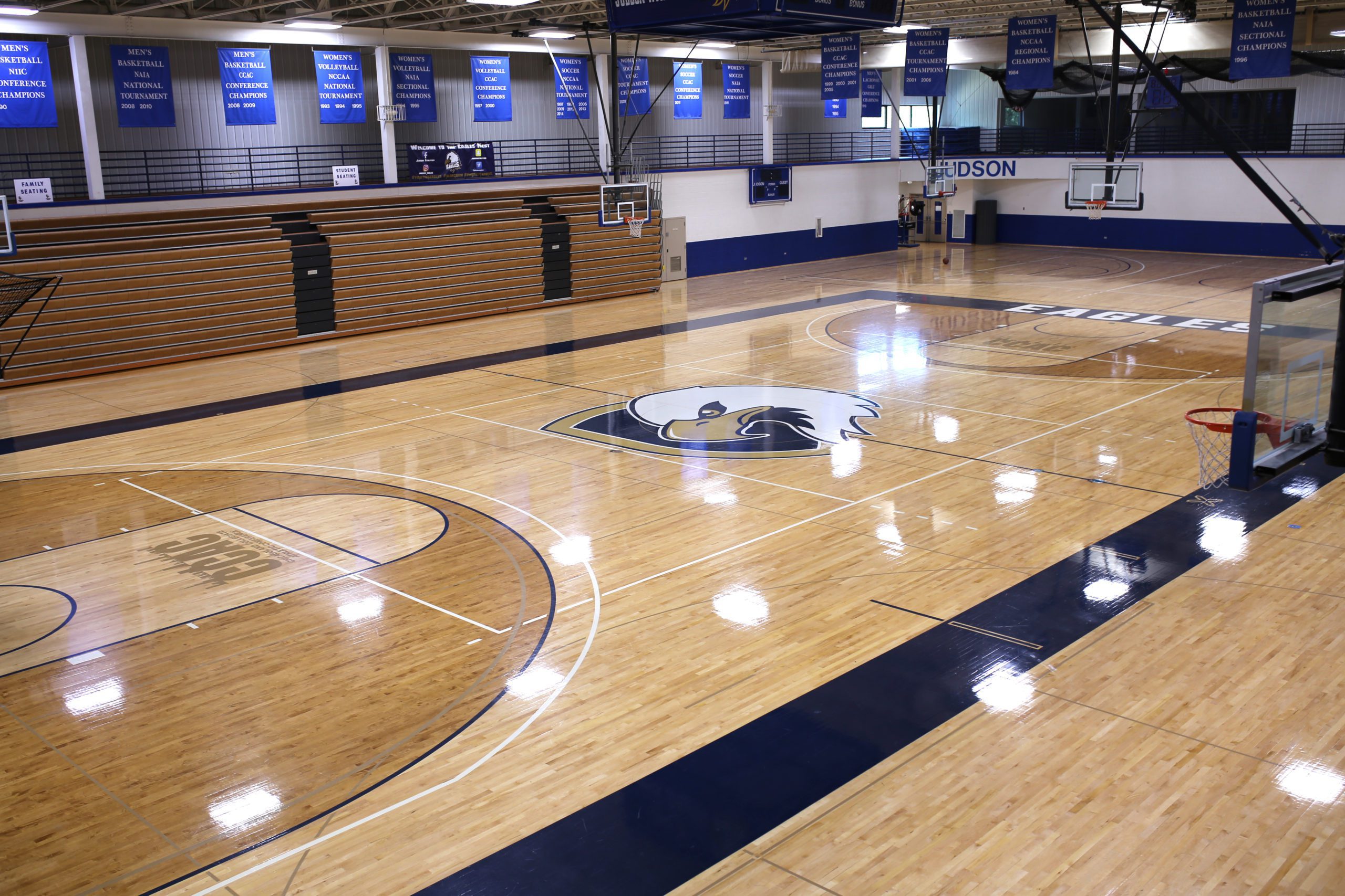������ gymnasium and indoor track